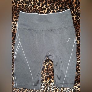 GYMSHARK BIKE SHORTS SIZE MD!